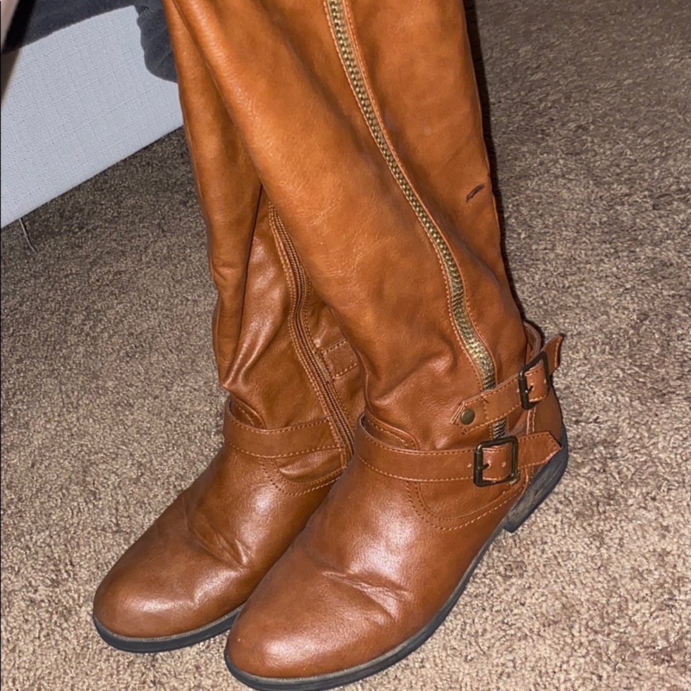 Riding boots